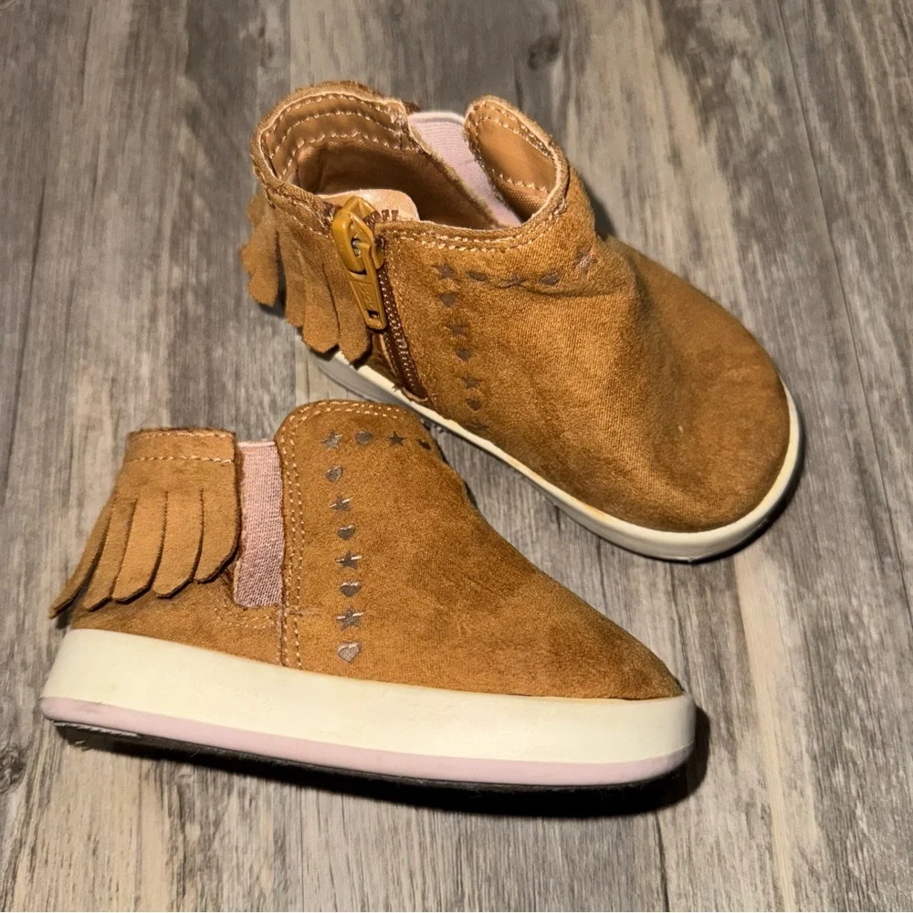 Wonder Nation Tan Moccasins with Fringe
